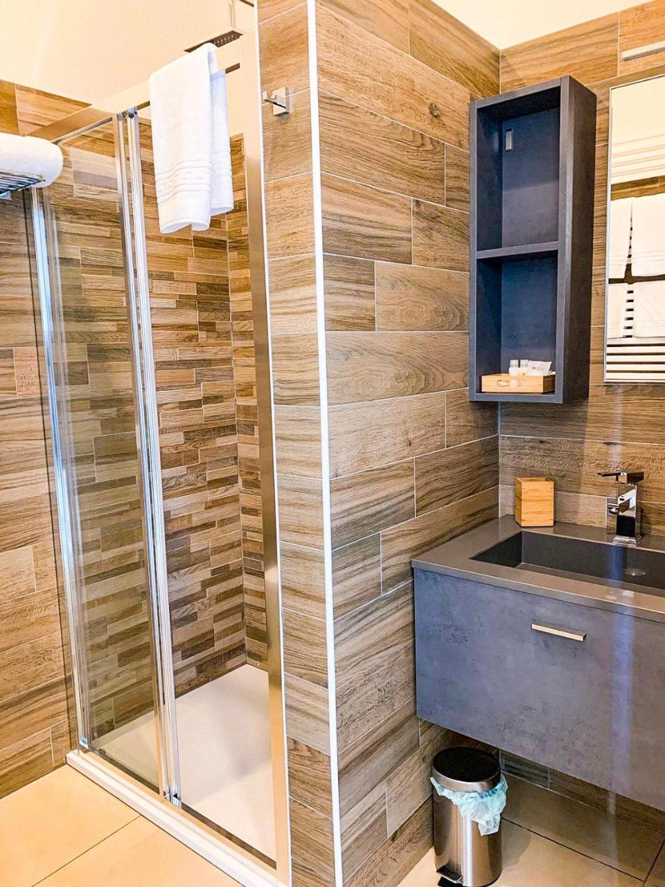 Napoli Squares Suites Ngoại thất bức ảnh