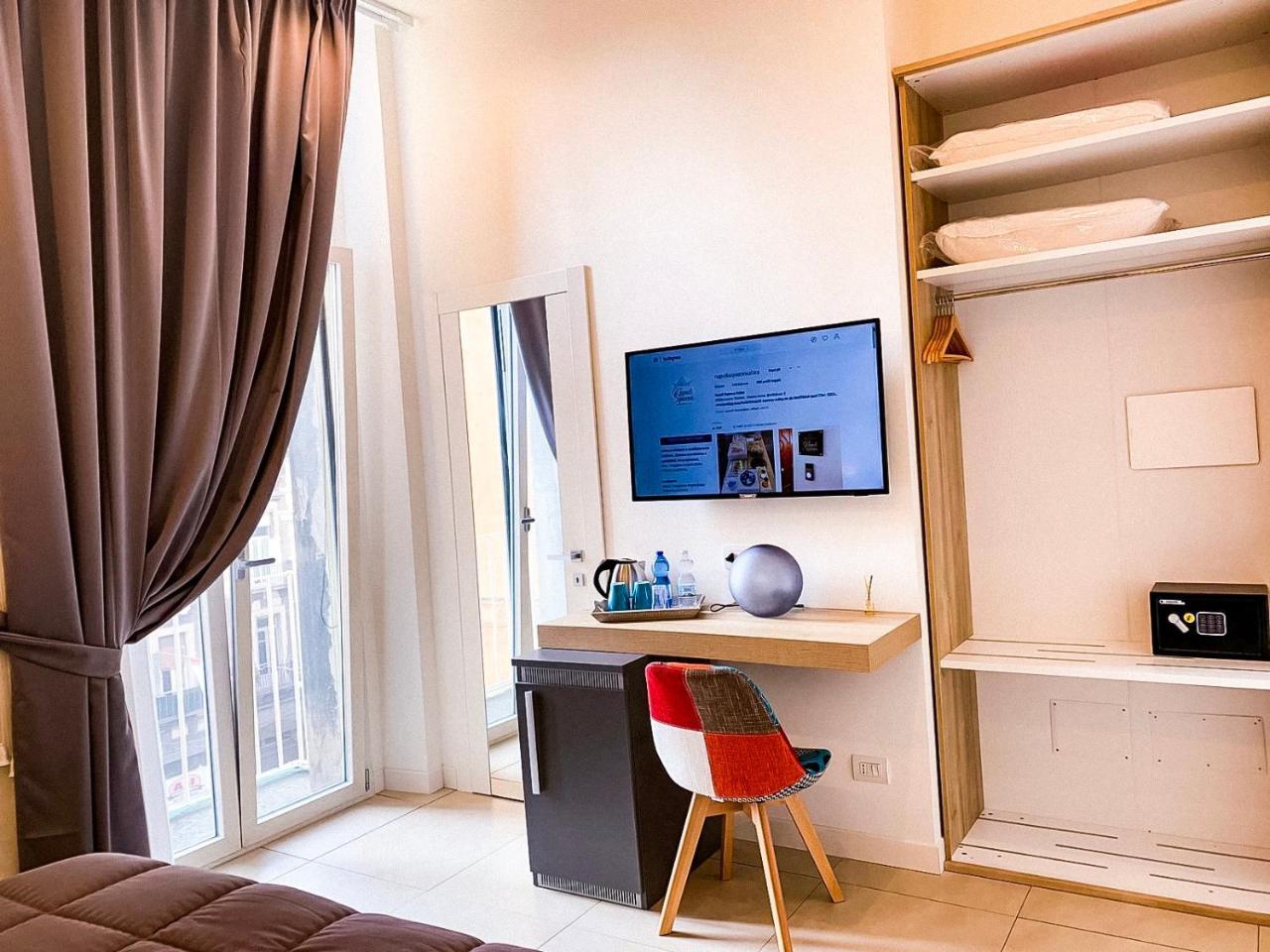 Napoli Squares Suites Ngoại thất bức ảnh