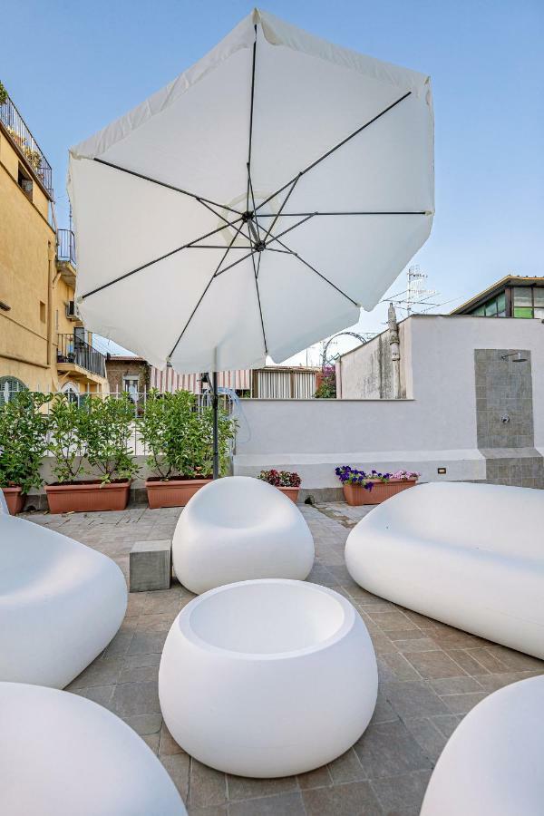 Napoli Squares Suites Ngoại thất bức ảnh